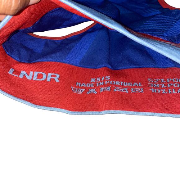 LNDR Activewear Athletic Gorp Pullover Racerback Sports bra XS/S Red Blue - Picture 5 of 5